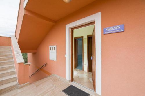 Orange House I